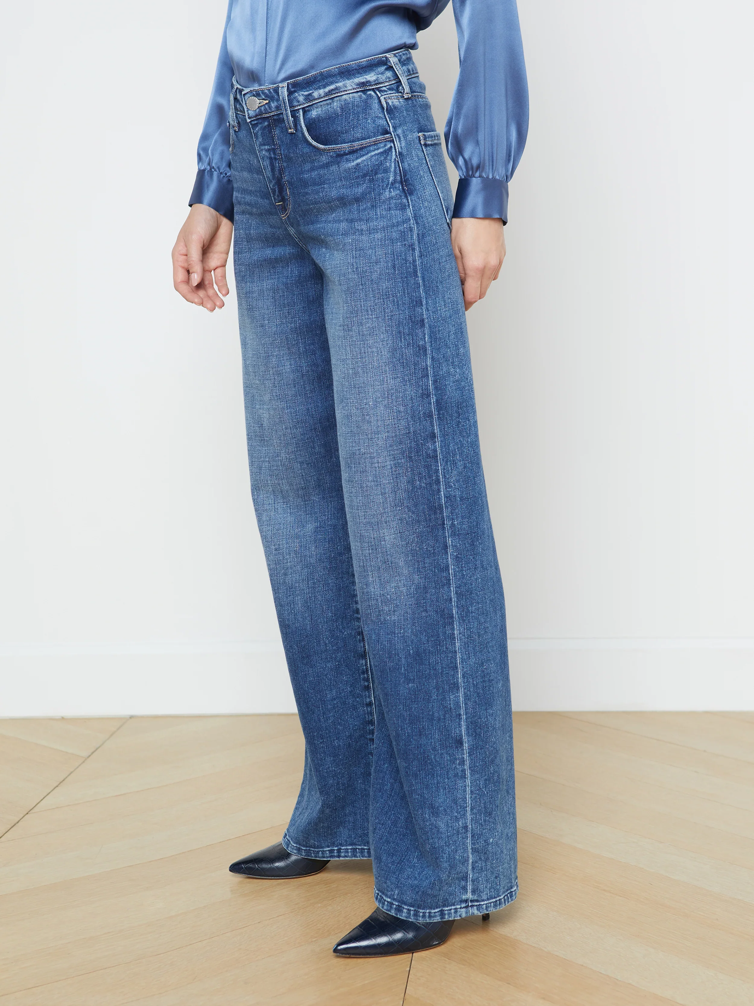 L'AGENCE ALICENT HIGH RISE SNEAKER JEAN - Image 6
