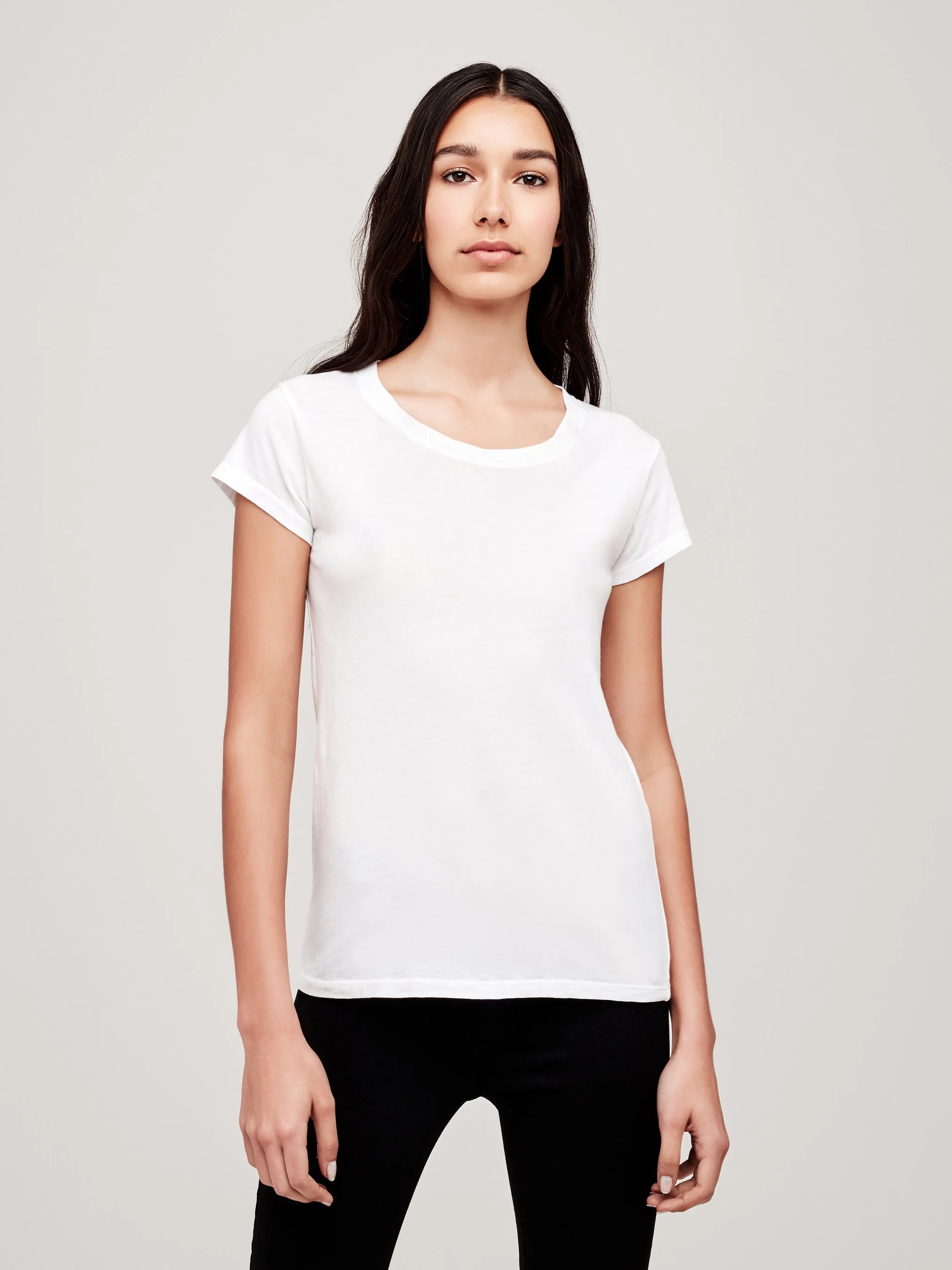 L'AGENCE CORY SCOOP NECK TEE - Image 5