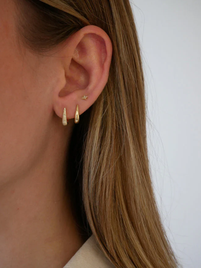 EF COLLECTION GOLD MINI MAEVE HUGGIE EARRNGS - Image 3