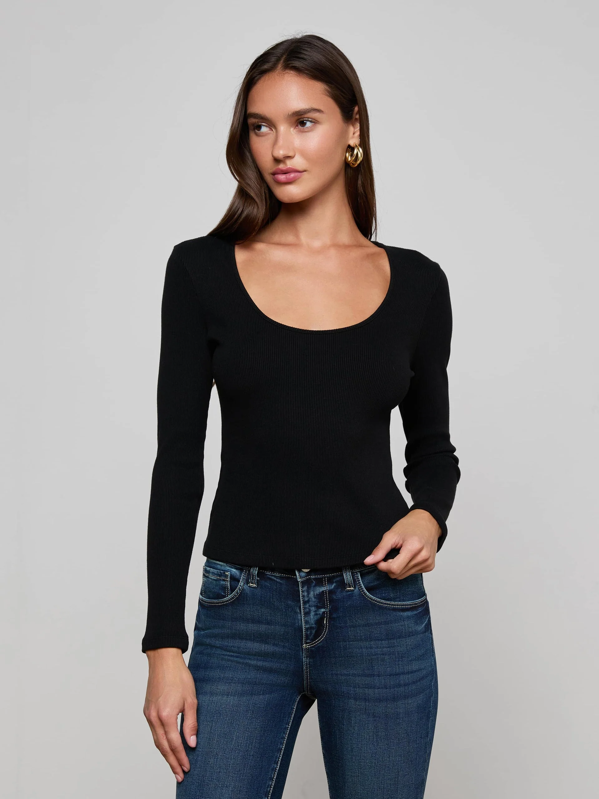 L'AGENCE SCARLET LONG SLEEVE SCOOP NECK TEE - Image 9